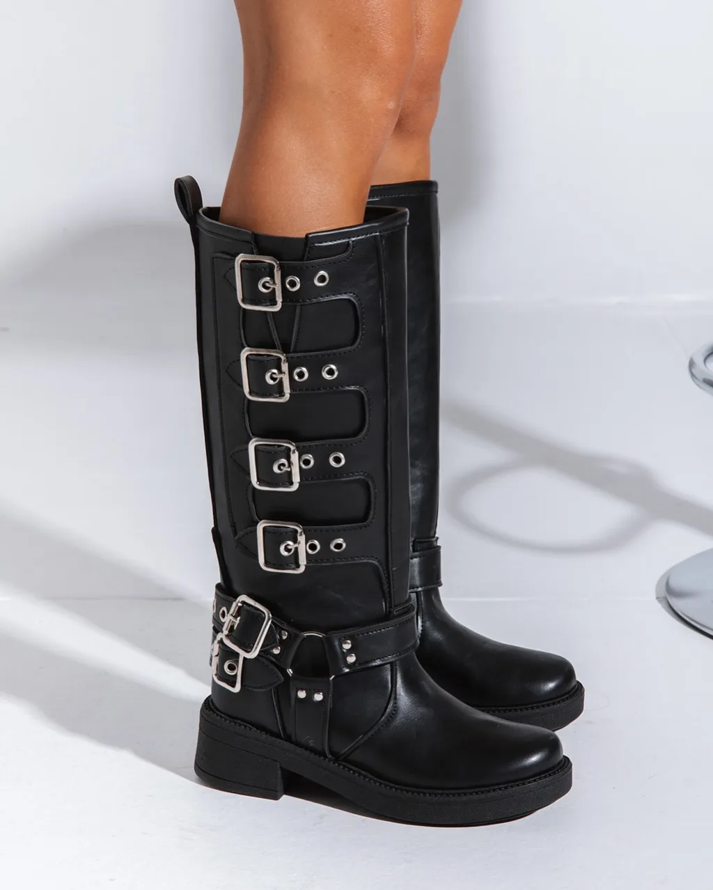 BOTA CAÑA ALTA HEBILLAS - Image 2